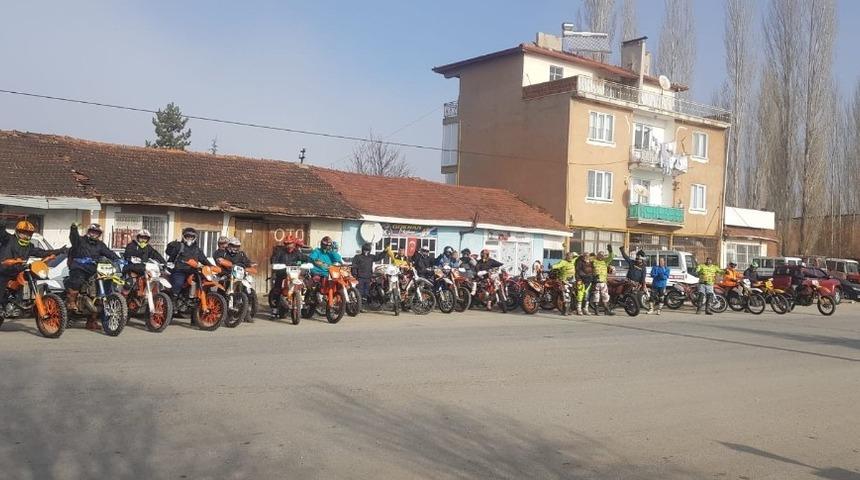 Motosiklet tutkunları Çavdarhisar’da buluştu