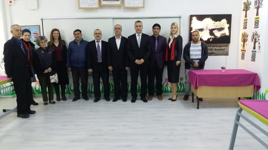 Burhaniye H&uuml;rriyet Ortaokulu&rsquo;nda İngilizce sınıfı a&ccedil;ıldı