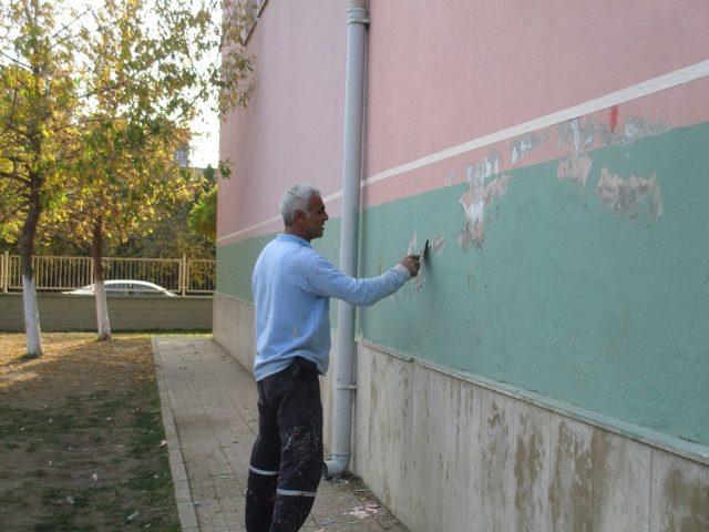 Okul Hizmet Masası sorunları çözmeye devam ediyor