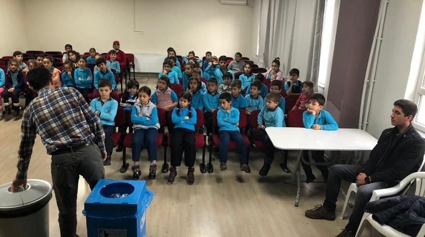 Okul Hizmet Masası sorunları &ccedil;&ouml;zmeye devam ediyor