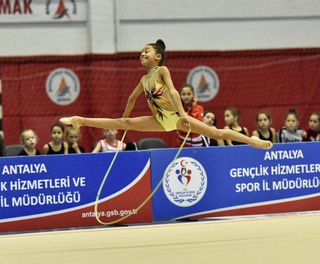 Muratpaşa, ‘Dostluk Kupası’na ev sahipliği yaptı