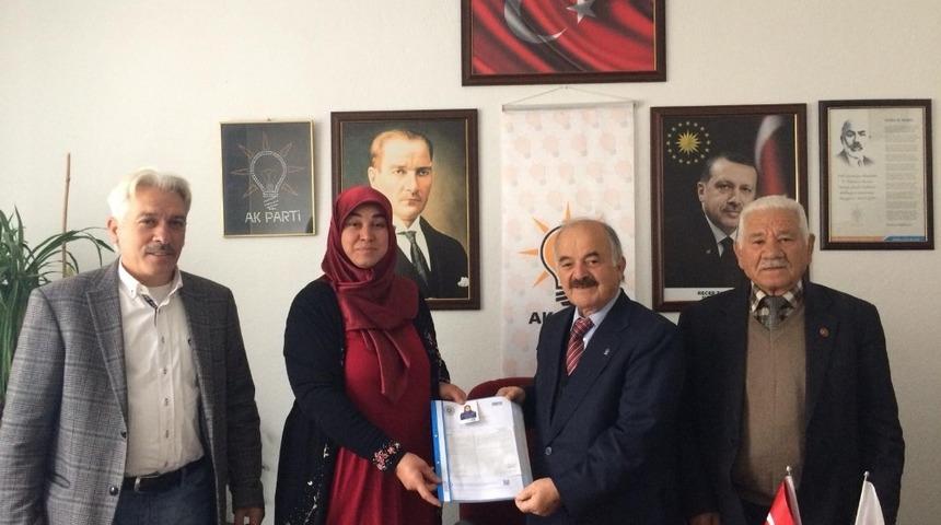 Akseki&rsquo;de Belediye Meclis &Uuml;yeliğinde ilk başvuruyu kadın aday adayı yaptı