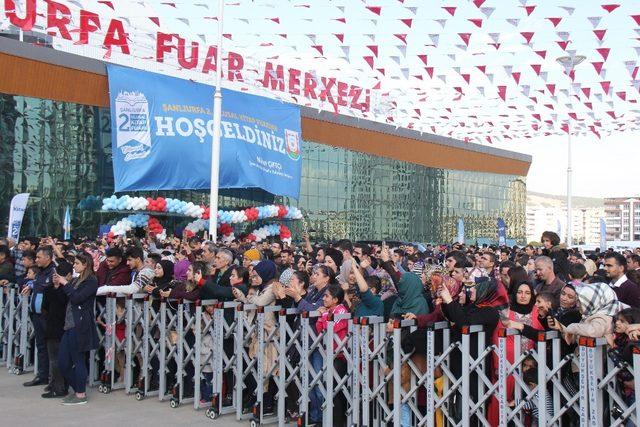 Şanlıurfa’da Sevcan Orhan konserine yoğun ilgi