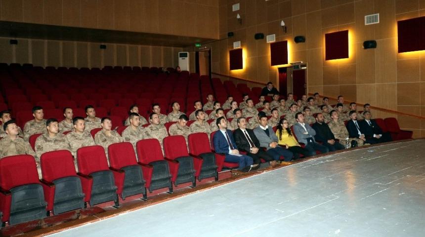 Jandarmaya "K&uuml;lt&uuml;r ve Tabiat Varlıkları Ka&ccedil;ak&ccedil;ılığı ile M&uuml;cadele" eğitimi verildi