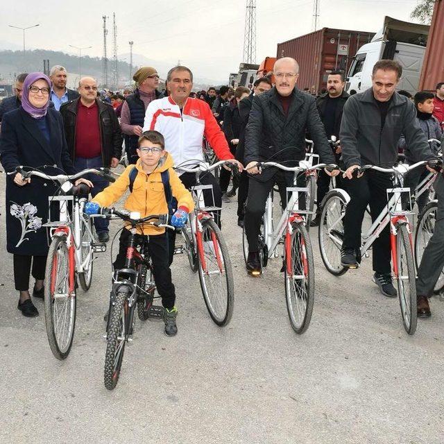 Bigadiç’te pedallar sağlık için çevrildi