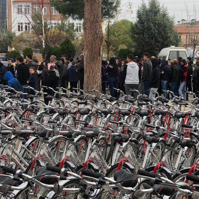 Bigadiç’te pedallar sağlık için çevrildi