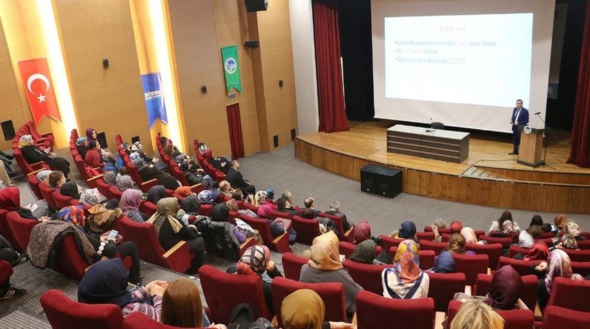 Engelliliği &ouml;nlemek i&ccedil;in sağlıklı gebelik semineri d&uuml;zenlendi
