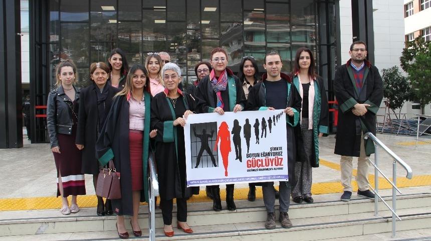 Alanya&rsquo;da avukatlardan kadın hakları a&ccedil;ıklaması