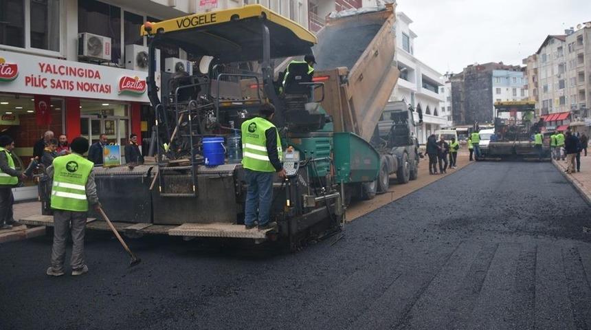 Fatsa Belediyesinin sıcak asfalt &ccedil;alışmaları