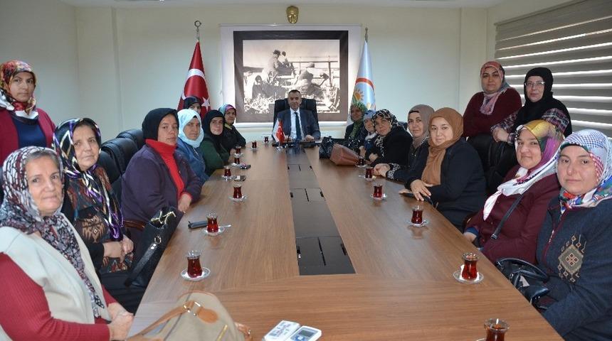 Tarım ve Orman M&uuml;d&uuml;r&uuml; Ayvalık kadın &ccedil;ift&ccedil;iler ile bir araya geldi