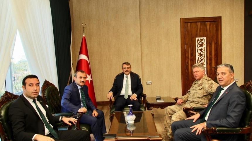 Tunceli heyeti Vali Ekinci&rsquo;yi ziyaret etti
