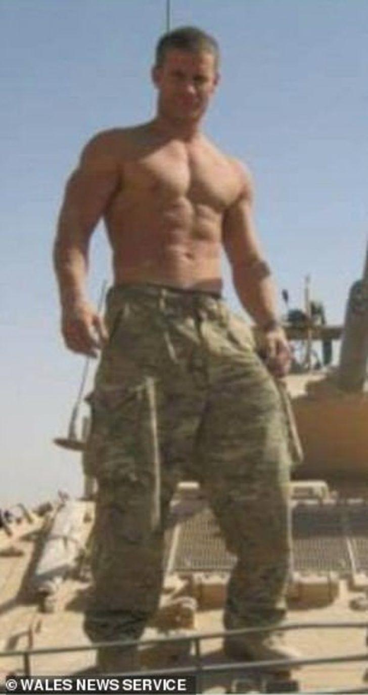 Tarzan gibi ormanda yaşıyor, Rambo'yla yarışıyor G2