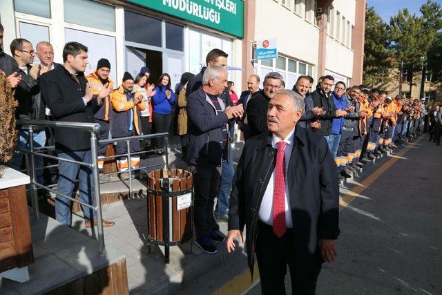 Niğde Belediye Başkanı Rifat Özkan’a duygusal karşılama