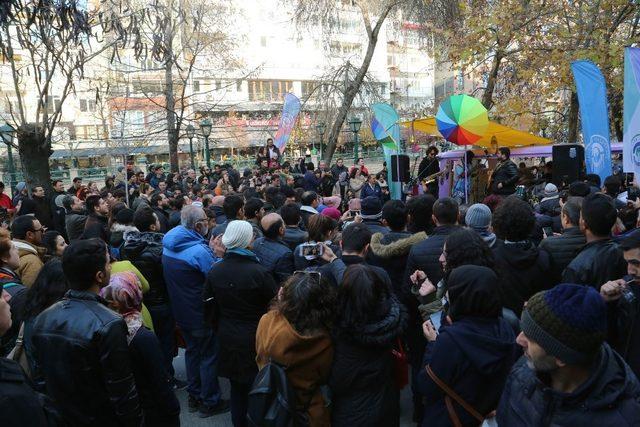 ‘Sahnefon’ ilk konserini verdi