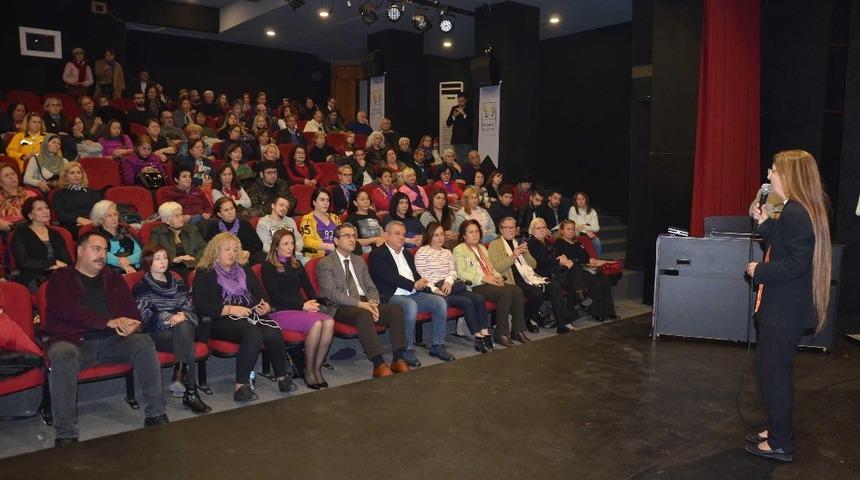 Kuşadası Belediyesinden &lsquo;Kadına Y&ouml;nelik Şiddet&rsquo; paneli