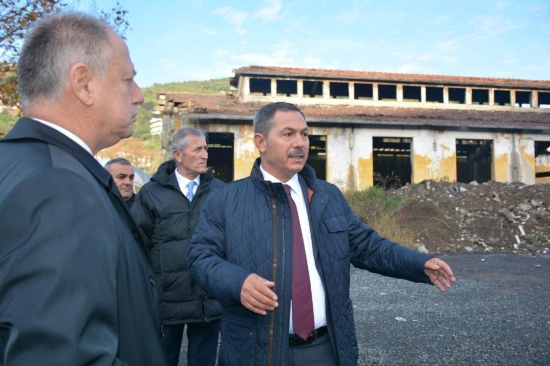 Kaymakam &Ccedil;orumluoğlu ve Başkan Uysal tarihi alanları inceledi