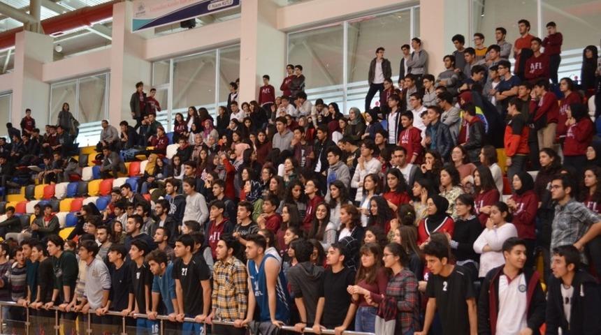 Maçlara taraftarın ilgisi artıyor