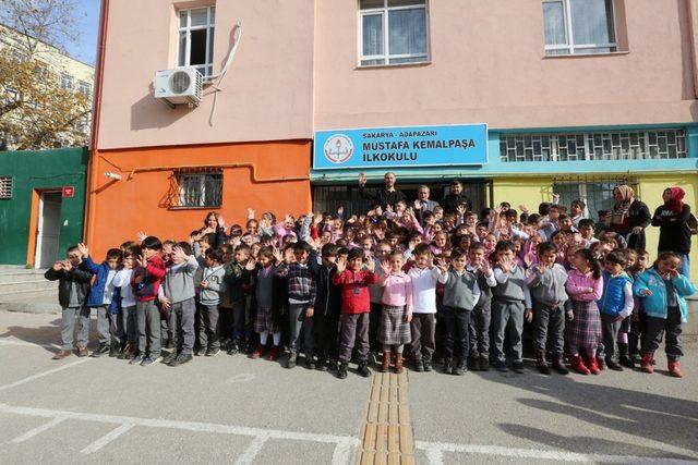 Çocuklara tiyatrolu hijyen eğitimi