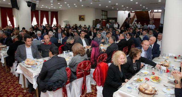 Sincan Belediyesinden ’Öğretmenler Günü’ kutlaması