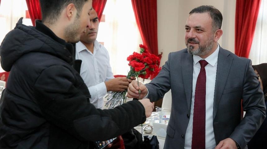 Sincan Belediyesinden &rsquo;&Ouml;ğretmenler G&uuml;n&uuml;&rsquo; kutlaması