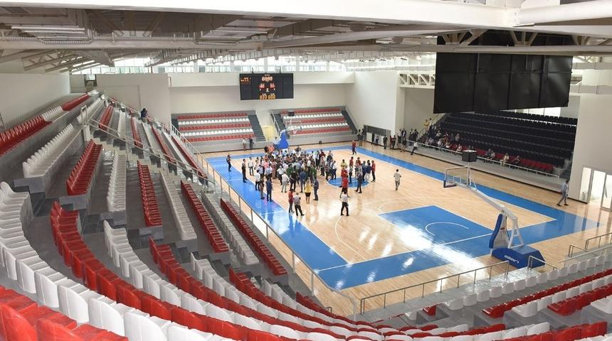 ASKİ Atat&uuml;rk Spor Salonu&rsquo;na &rsquo;En iyi Sosyok&uuml;lt&uuml;rel Yapı &Ouml;d&uuml;l&uuml;&rsquo;