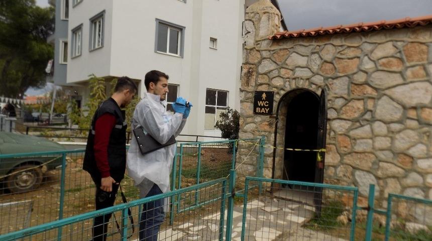 Pazarcı yaşlı adam tuvalette hayatını kaybetti