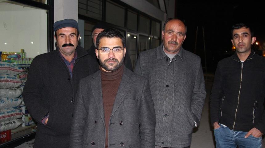 Bütün köy ayağa kalktı! Her yerde onu arıyorlar