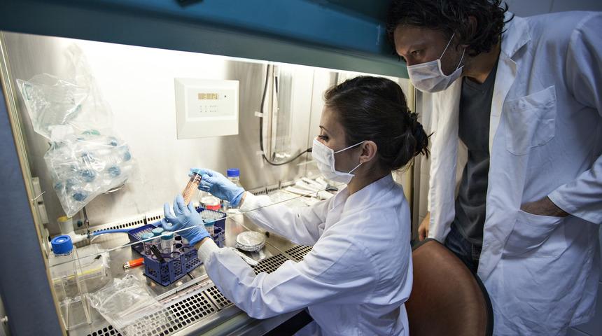 HIV vir&uuml;s&uuml; taşıyanlar &ccedil;ocuk sahibi olabilir mi? 