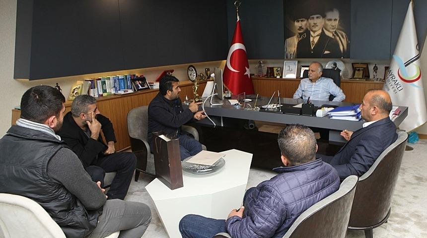 Kapatılan &Ouml;zkanlar Pazarı&rsquo;na Başkan Koyuncu&rsquo;dan viyad&uuml;k altı &ouml;nerisi