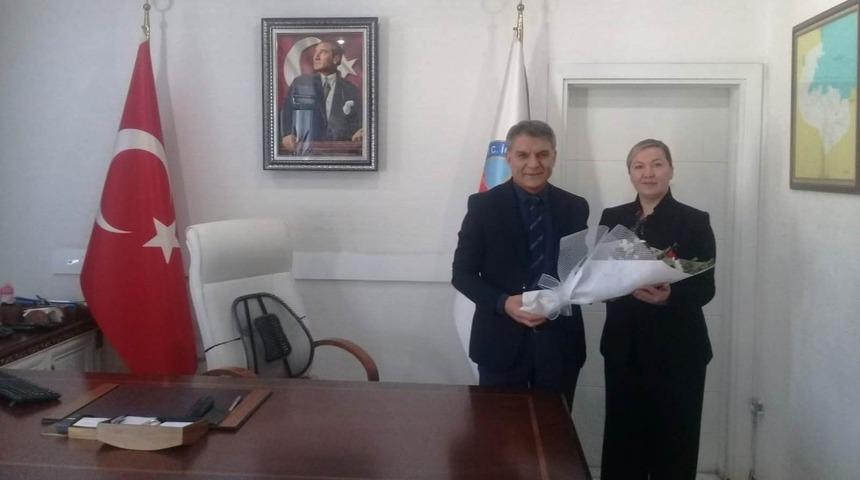 &lsquo;Yılın &Ouml;ğretmeni&rsquo;nden Kaymakam &Ouml;zkan&rsquo;a ziyaret