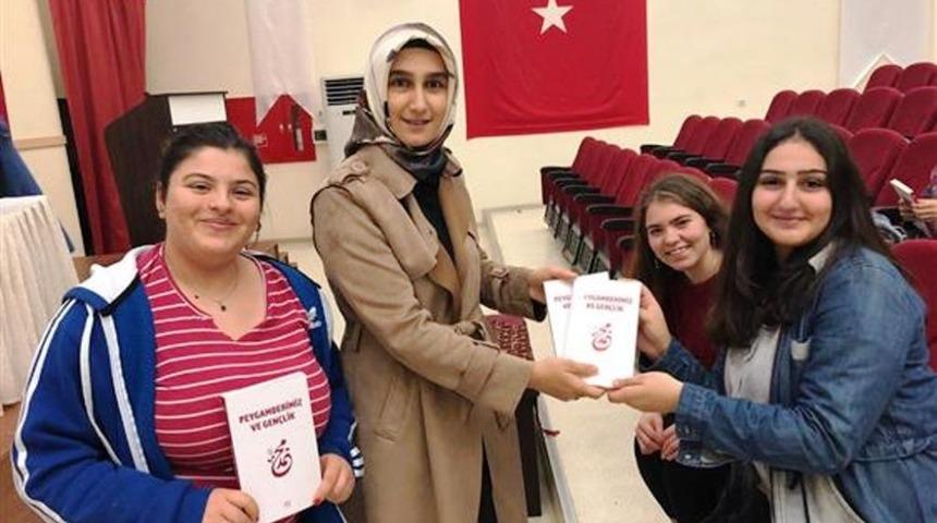 Aydın&rsquo;da &ldquo;Hz. Peygamber ve Gen&ccedil;lik&rdquo; konulu konferanslar d&uuml;zenlendi