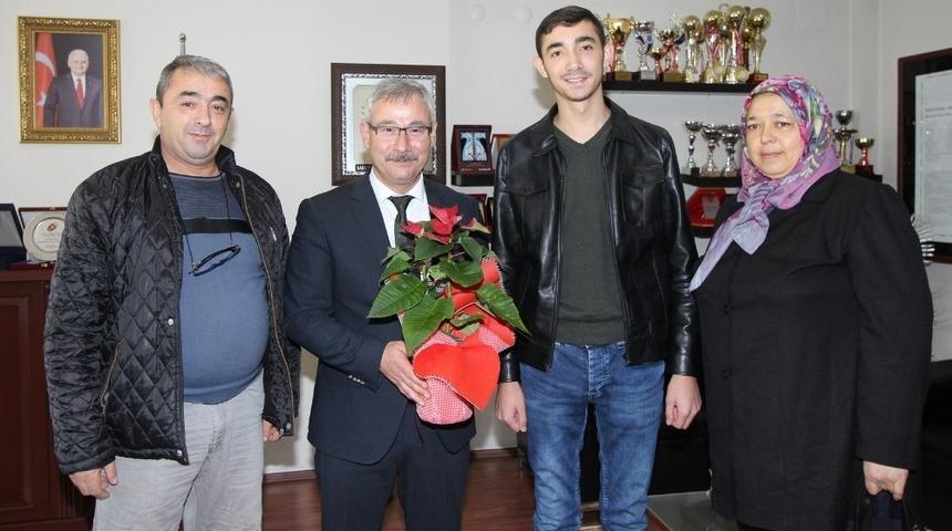 G&uuml;neydoğu gazisinden Başkan Yaralı&rsquo;ya teşekk&uuml;r