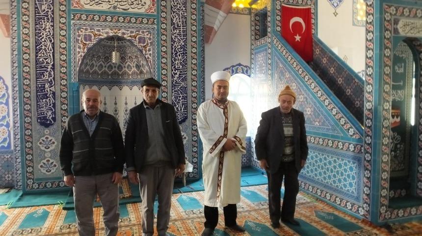 Gizli hayırsever mahalle camisini yeniledi