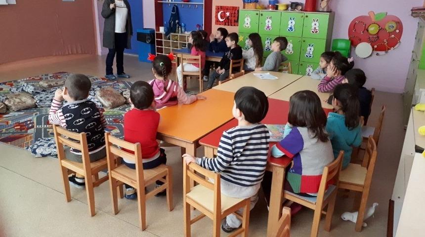 İzmit&rsquo;te &ccedil;ocuklara istismar bilgisi veriliyor