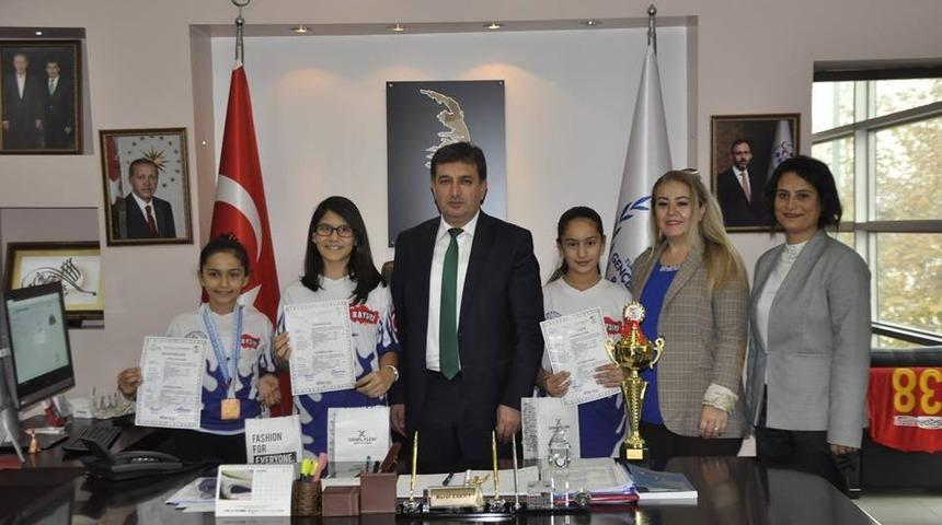 Şampiyon atıcılardan Eskici&rsquo;ye ziyaret