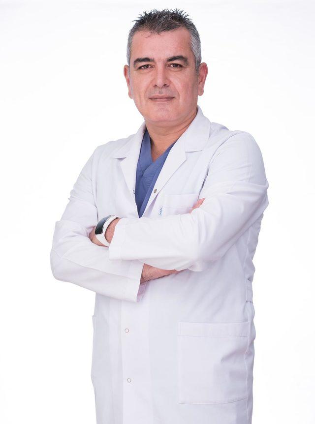 Her hastası için bir fidan diken doktor orman oluşturdu