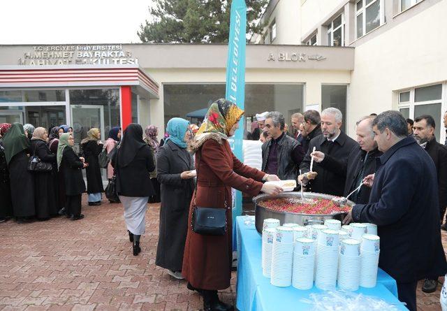 ERÜ İlahiyat Fakültesi’nde “Mevlid-i Nebi Haftası” Etkinliği Düzenlendi