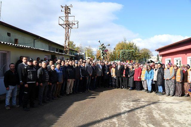 Başkan Günaydın, Park ve Bahçeler personeliyle buluştu