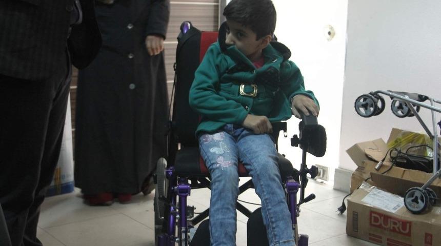 Siirtli engelli Nazlıcan&rsquo;ın hayatı Almanya&rsquo;dan gelen haberle değişti