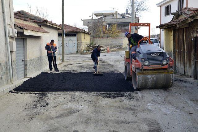 Tepebaşı’nda 5 mahallede eş zamanlı üst yapı çalışmaları