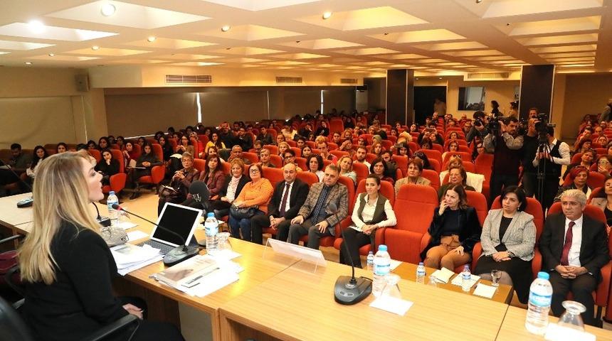 Mersin&rsquo;de &rsquo;Kadına Y&ouml;nelik Şiddetle M&uuml;cadele G&uuml;n&uuml;&rsquo; konferansı