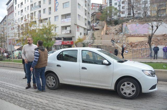 Bilecik’teki otomobilin çarptığı 15 yaşındaki genç kız yaralandı