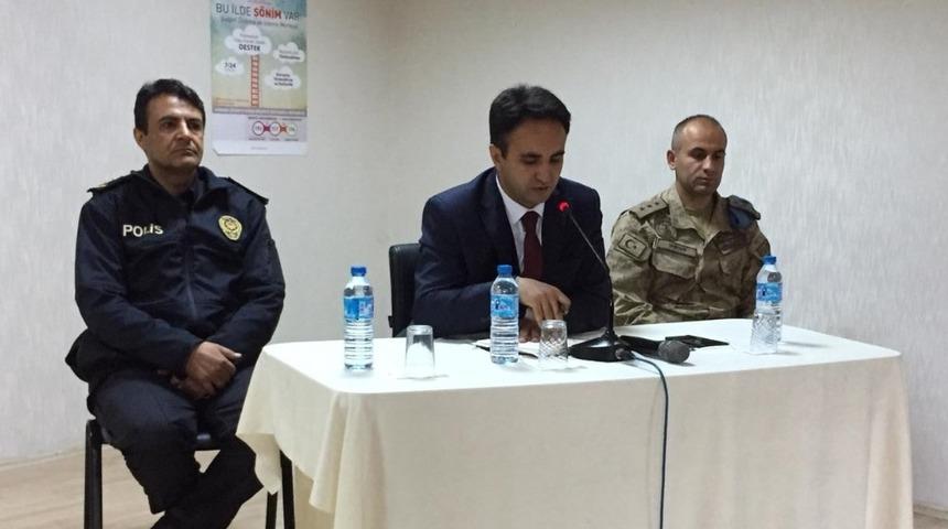 &Ccedil;aldıran&rsquo;da muhtarlarla aylık istişare toplantısı