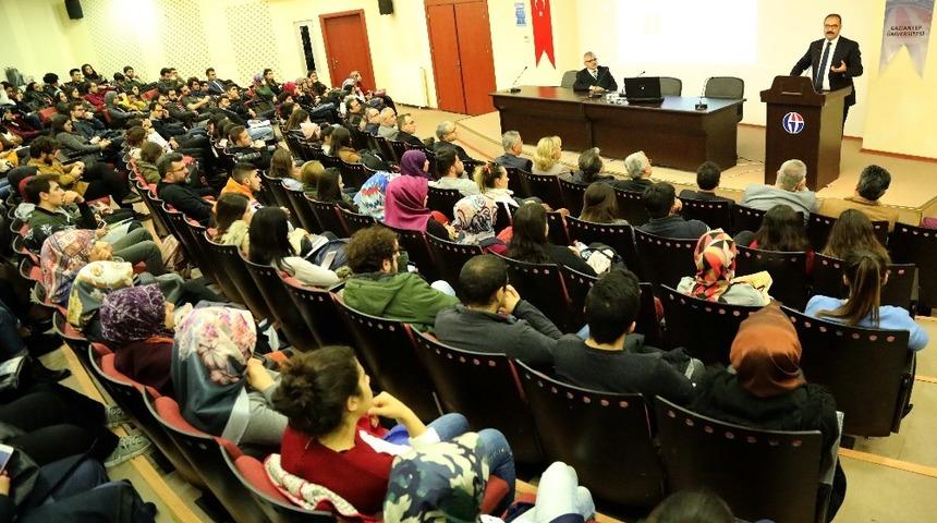 Prof. Dr. G&uuml;r:Etik değerler evrensel olmalı