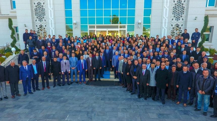 Belediye &ccedil;alışanlarından G&uuml;rkan&rsquo;a coşkulu karşılama