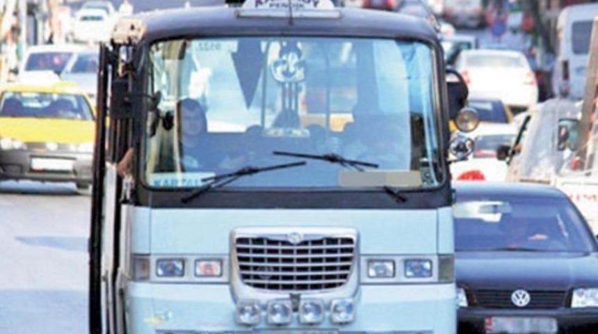 Kadıköy - Pendik hattında minibüsçü terörü... Sürücü gözaltına alındı!