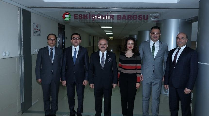 Vali &Ccedil;akacak, Eskişehir Barosunu ziyaret etti