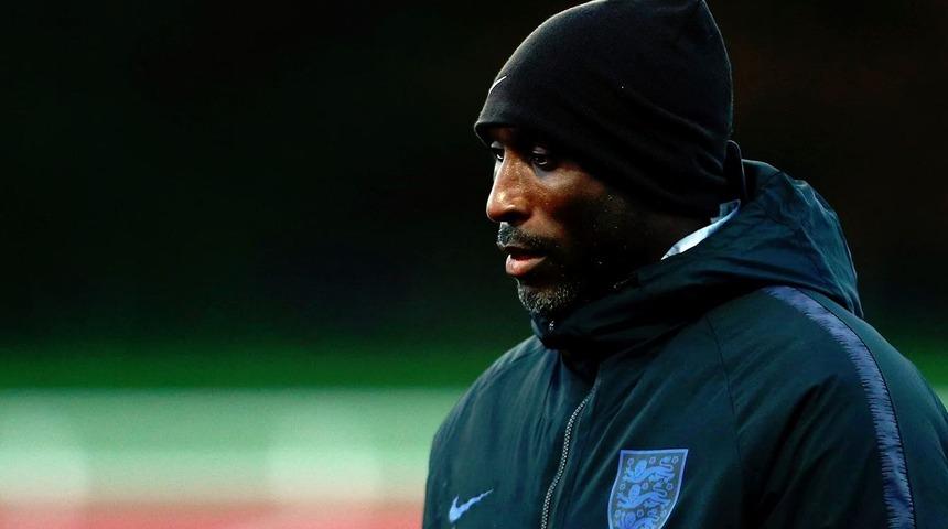 Sol Campbell Macclesfield Town'ın başına geçti