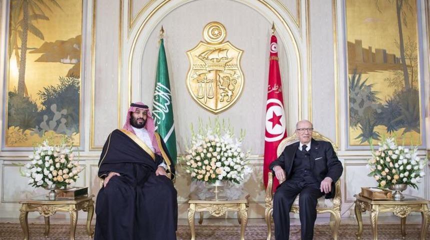 Suudi Prens b&ouml;yle karşılandı: Ev sahibine evinde hoş geldin denmez