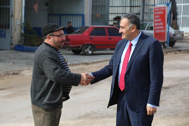 Başkan Cabbar Sanayi Caddesindeki Sıcak Asfalt Çalışmalarını Denetledi